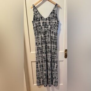 Ann Taylor Black/Navy and White Maxi Dress Size L